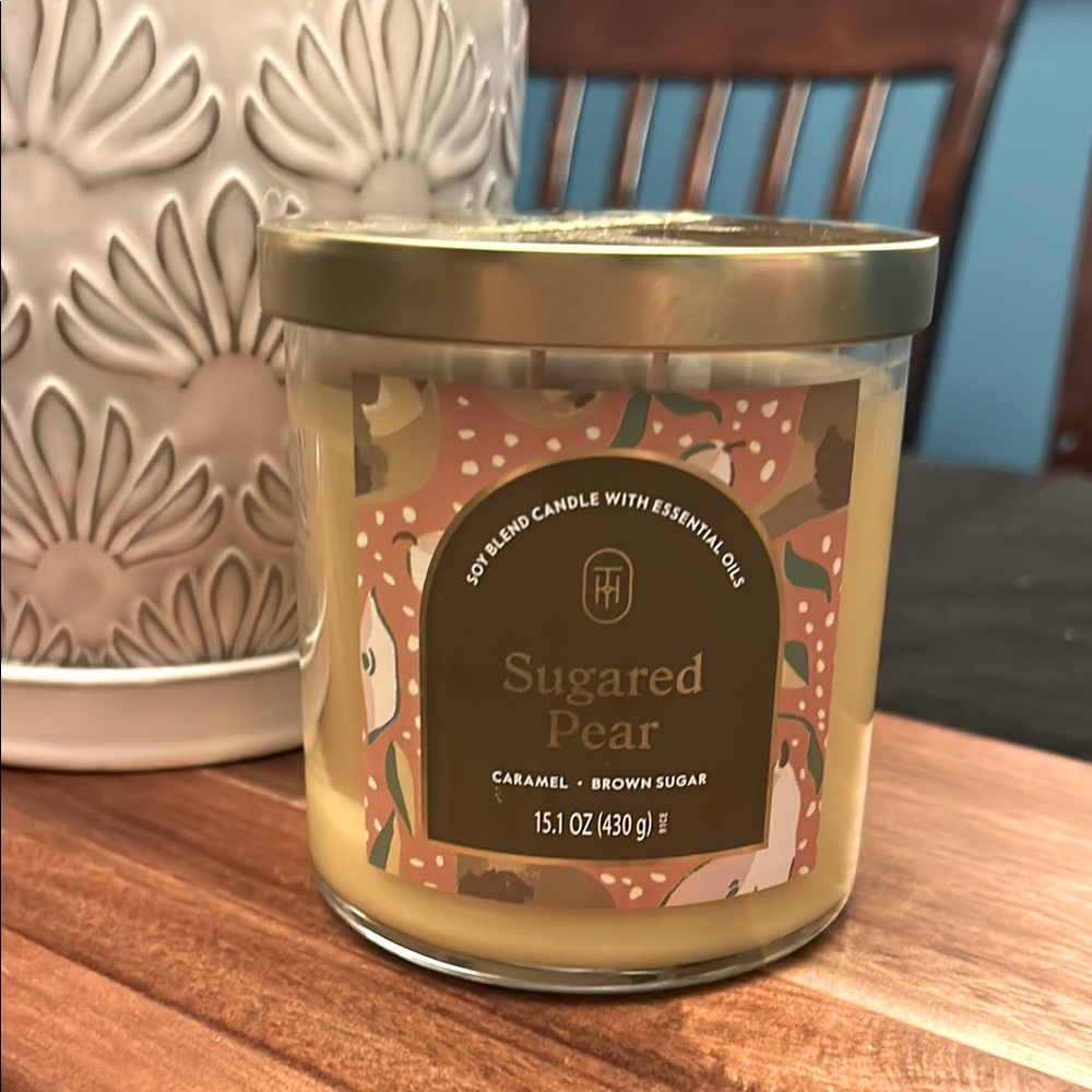 Sugared Pear Scented Candle with Essential Oils